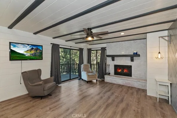 $3,000 | 948 Arbula Drive, Crestline, CA 92325