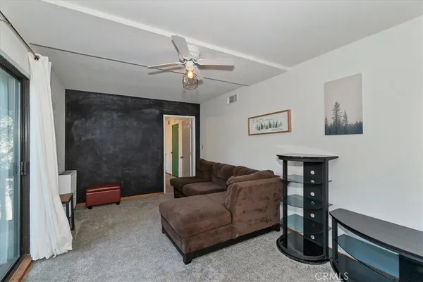 $3,000 | 948 Arbula Drive, Crestline, CA 92325