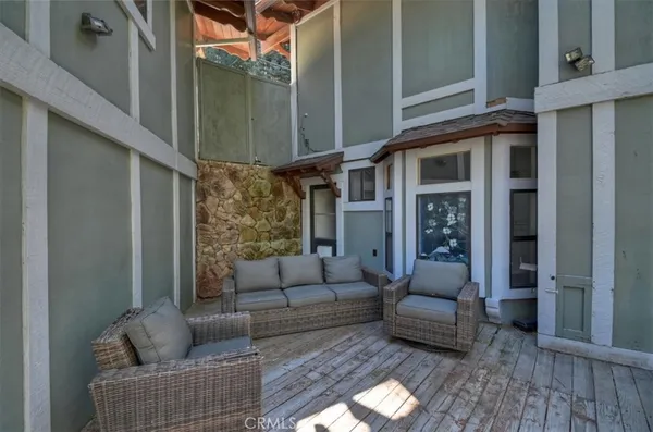 $3,000 | 948 Arbula Drive, Crestline, CA 92325