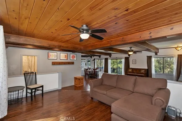 $3,000 | 948 Arbula Drive, Crestline, CA 92325