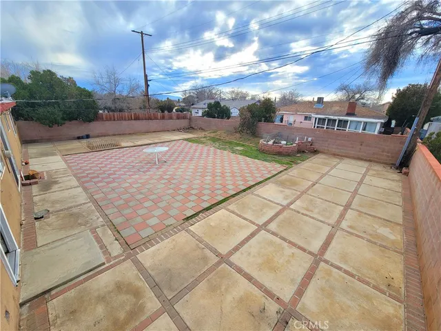 a view of a terrace with sky view
