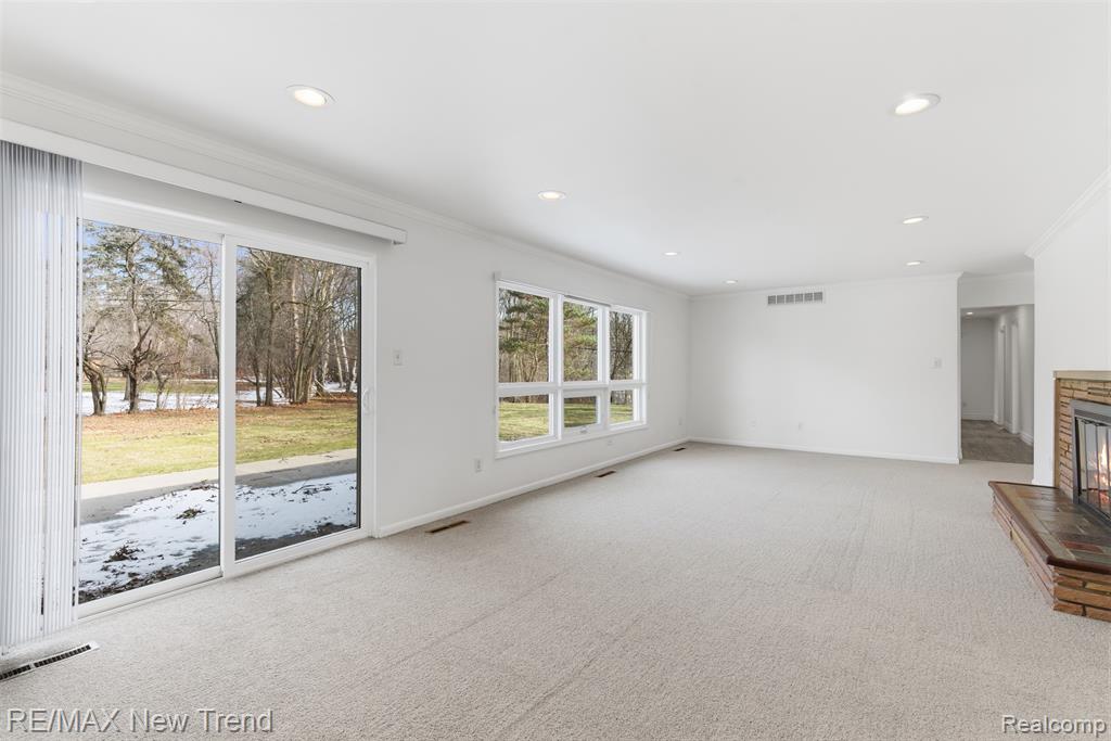 1043 Westview Road Bloomfield Hills, MI 48304 - Photo 13 of 43