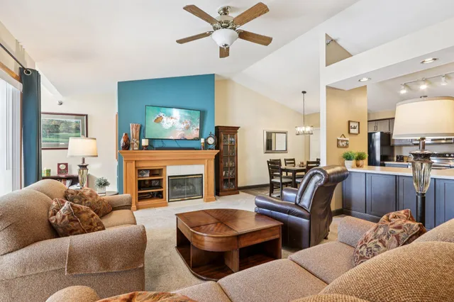 $295,000 | 9213 South Aspen Drive, Unit 4, Oak Creek, WI 53154