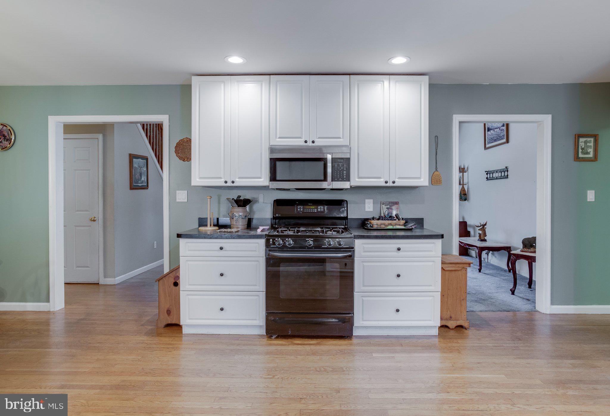 3220 Courtney School Road Midland, VA 22728 - Photo 22 of 111 Kitchen with inviting layout.