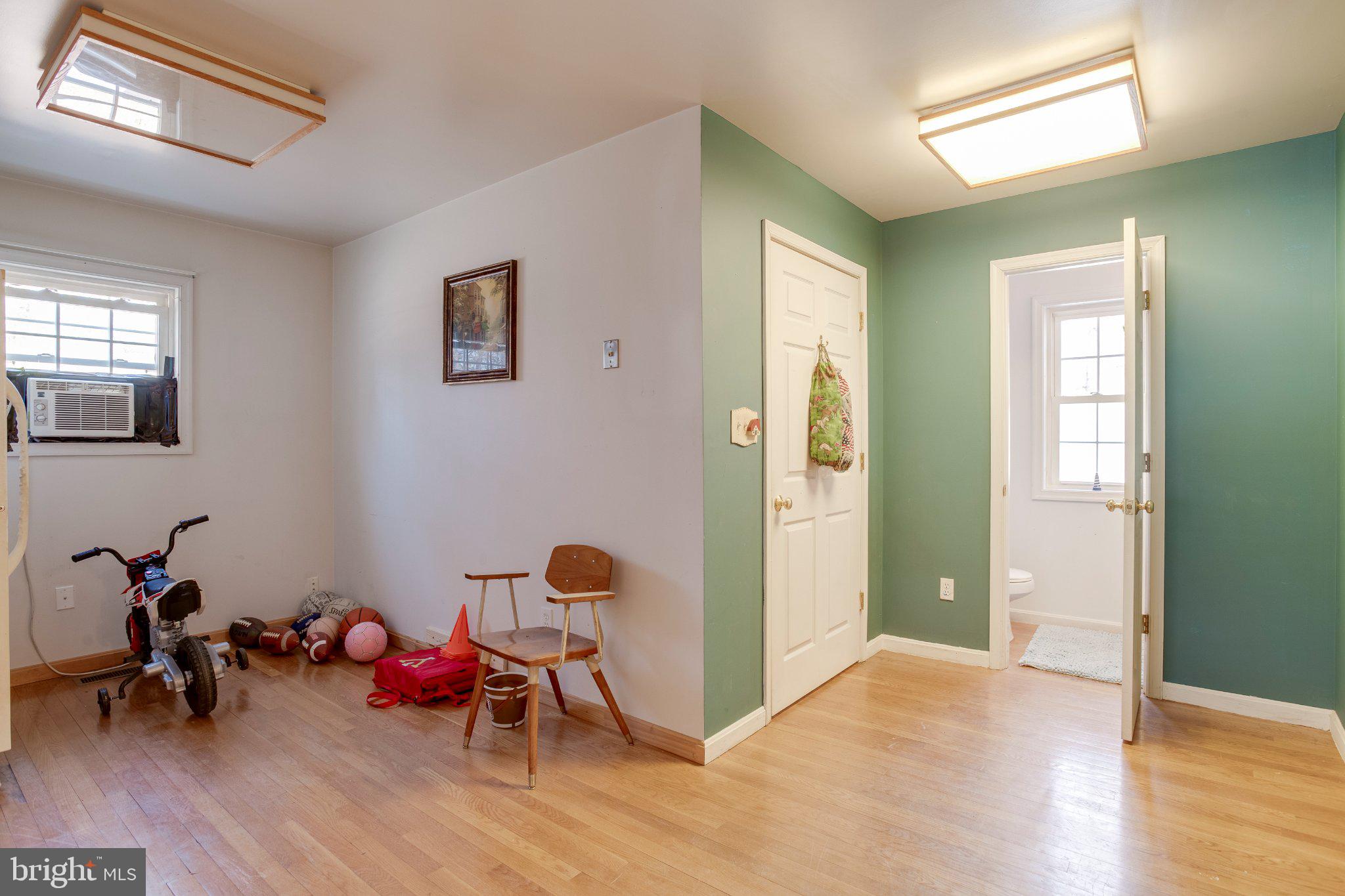 3220 Courtney School Road Midland, VA 22728 - Photo 25 of 111 Entrance from carport to half bath and laundry rm