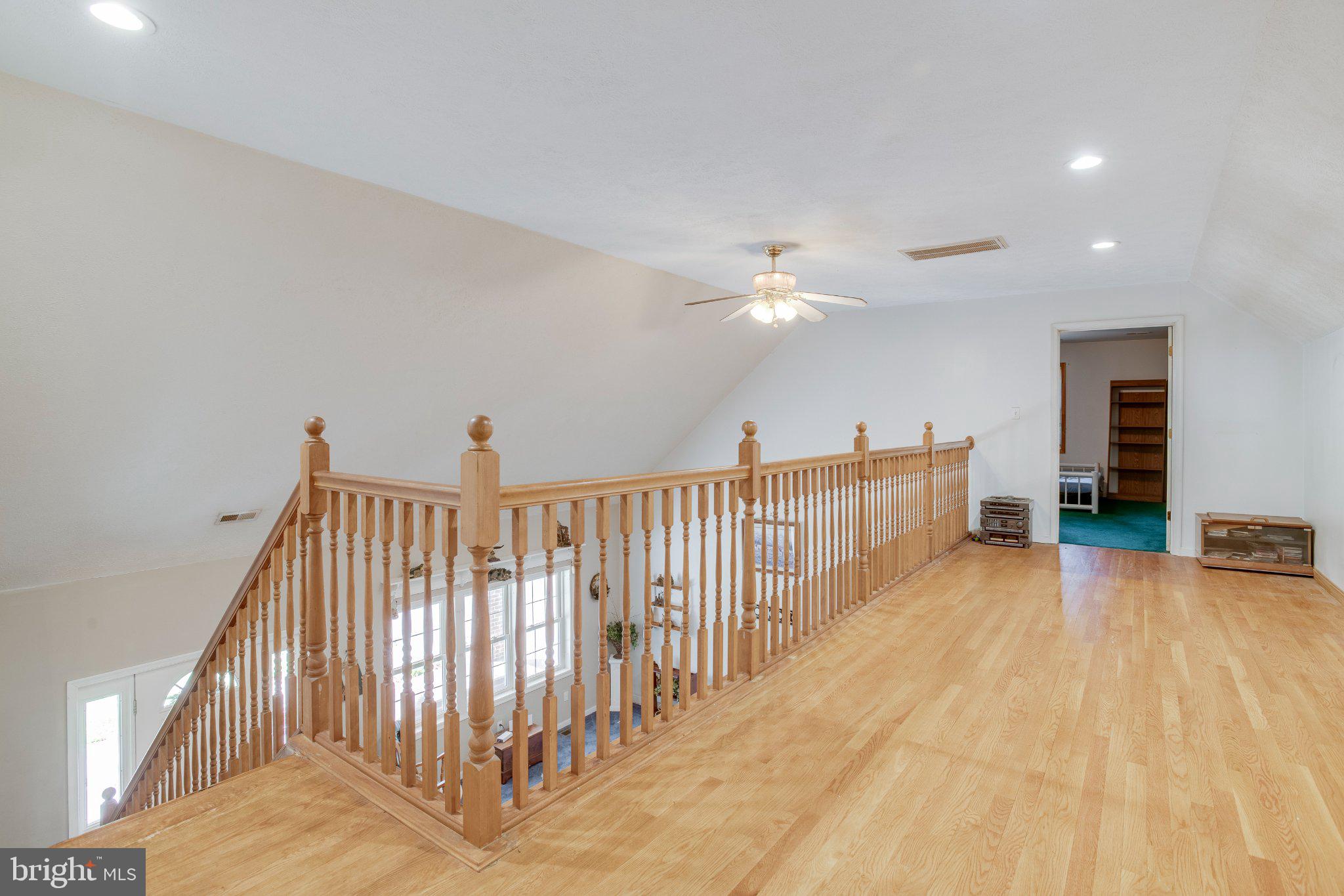 3220 Courtney School Road Midland, VA 22728 - Photo 40 of 111 Spacious loft with elegant railings.