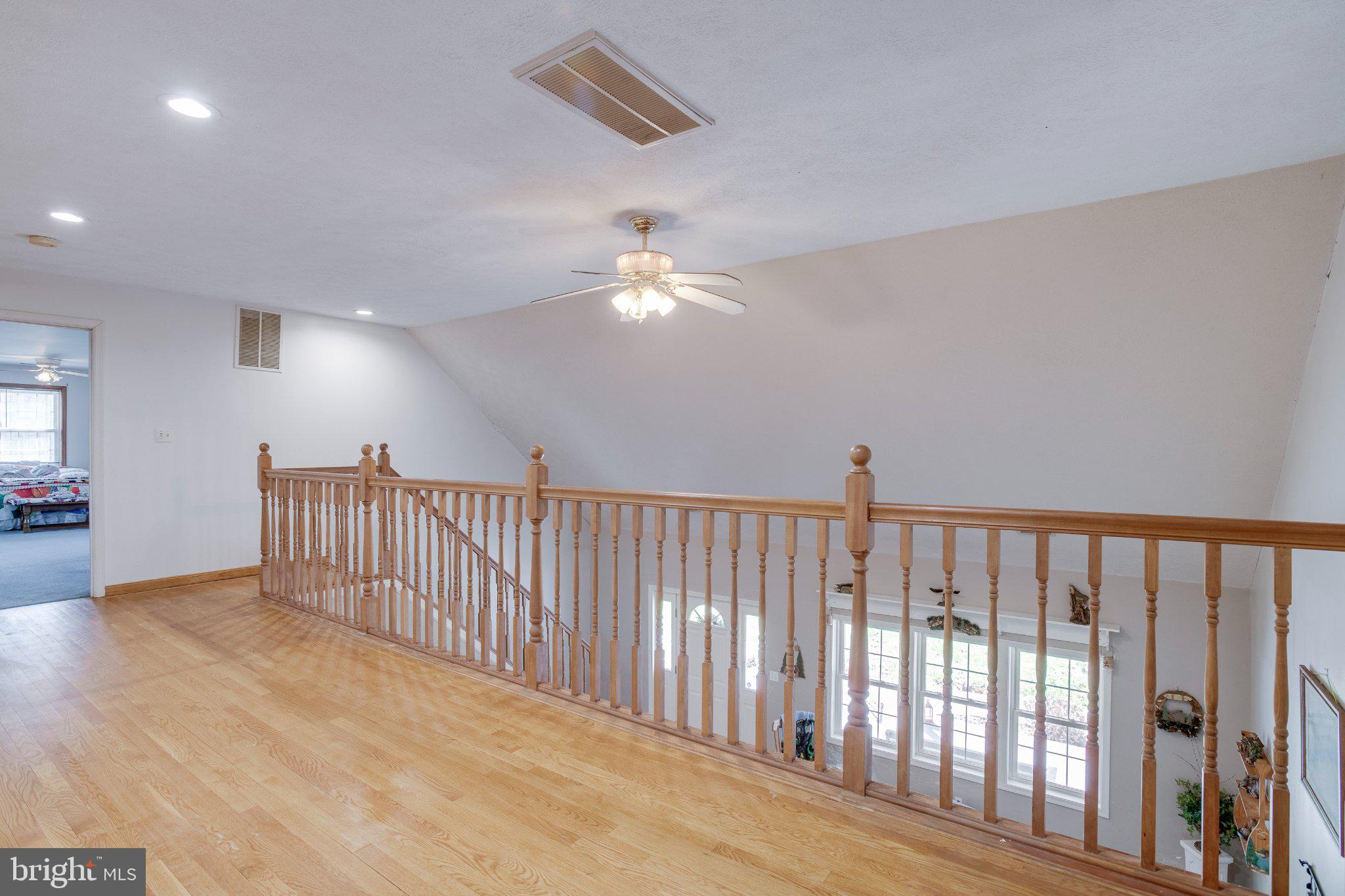 3220 Courtney School Road Midland, VA 22728 - Photo 42 of 111 Spacious loft with elegant railing.