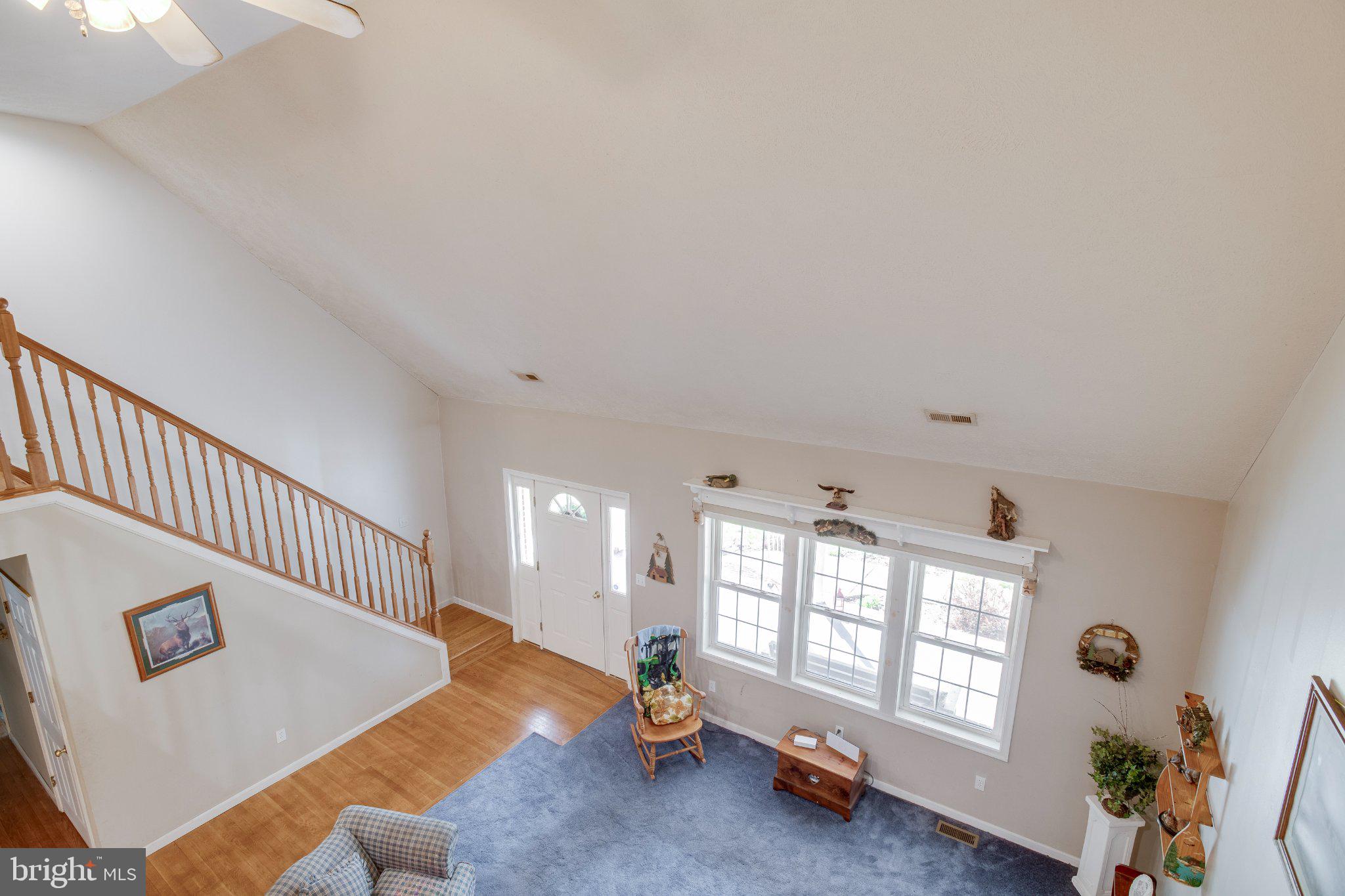 3220 Courtney School Road Midland, VA 22728 - Photo 47 of 111 Bright and airy entryway with charm.