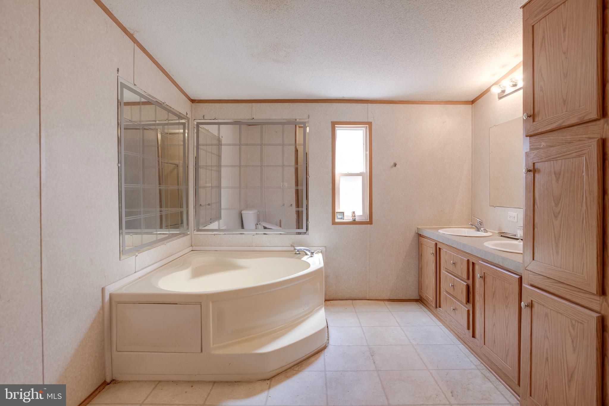 3220 Courtney School Road Midland, VA 22728 - Photo 78 of 111 2nd home primary bath