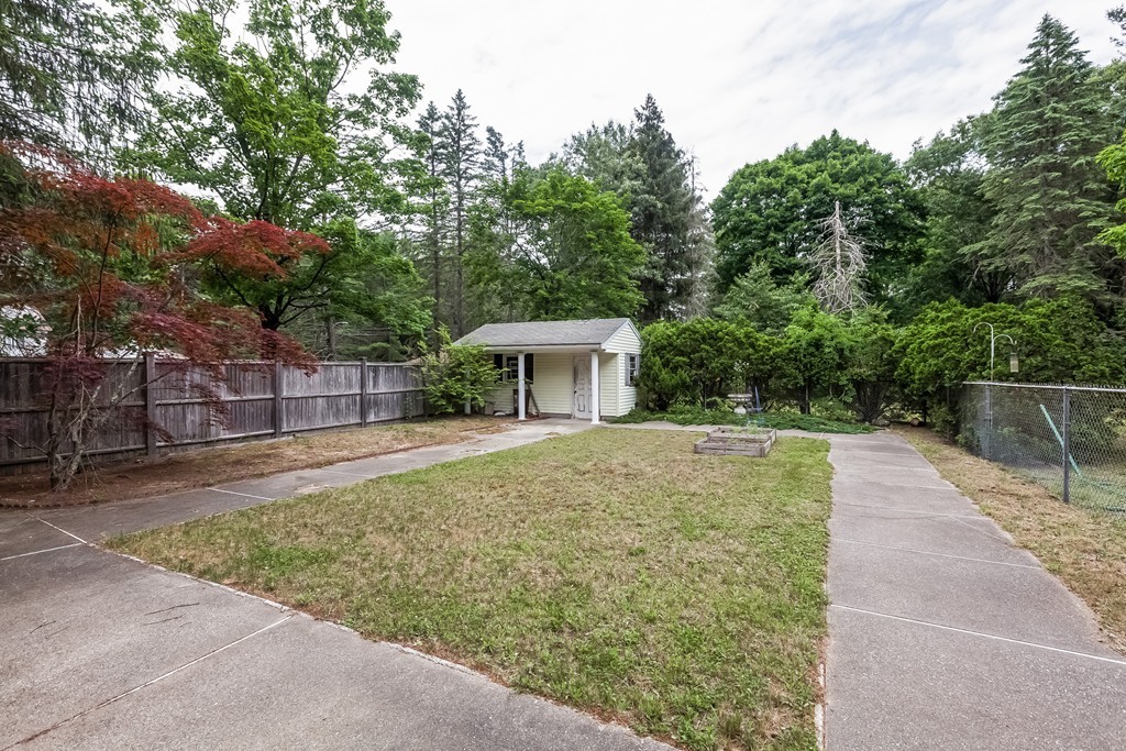 12 Elliot Road Sudbury, MA 01776 - Photo 23 of 28