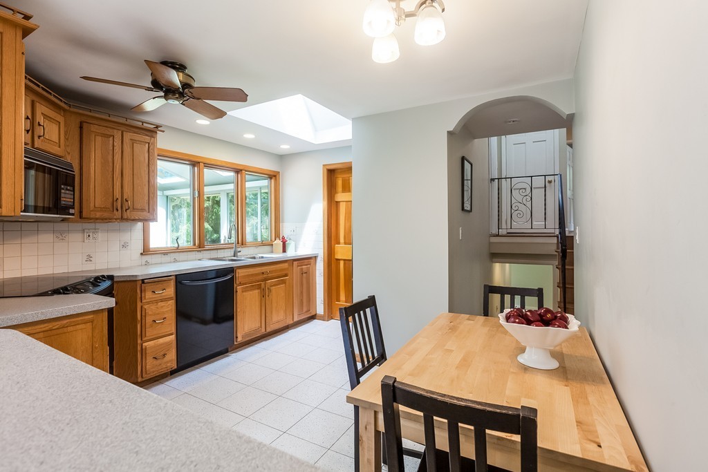 12 Elliot Road Sudbury, MA 01776 - Photo 6 of 28