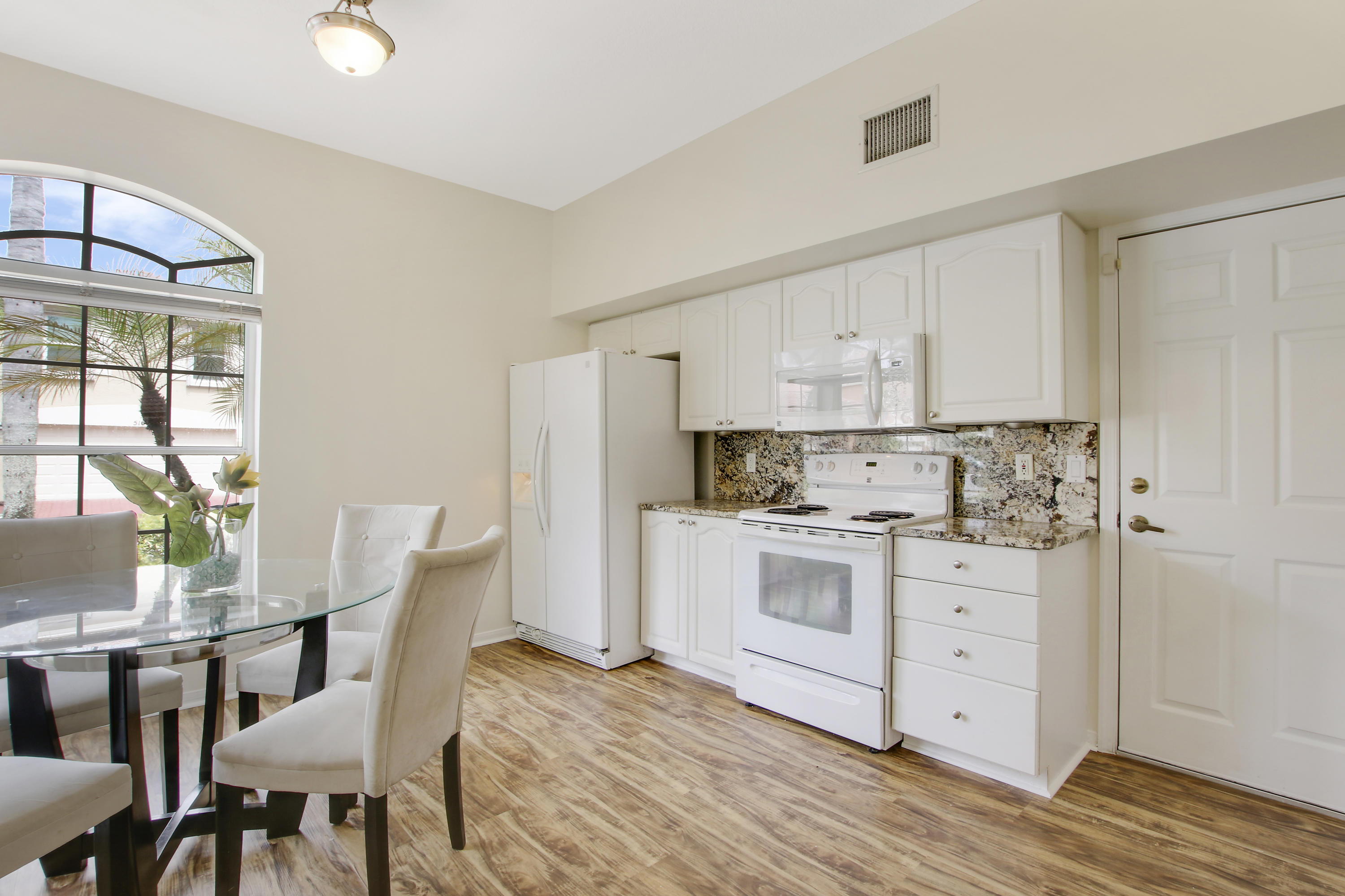 5166 Elpine Way Riviera Beach, FL 33418 - Photo 9 of 30 Kitchen