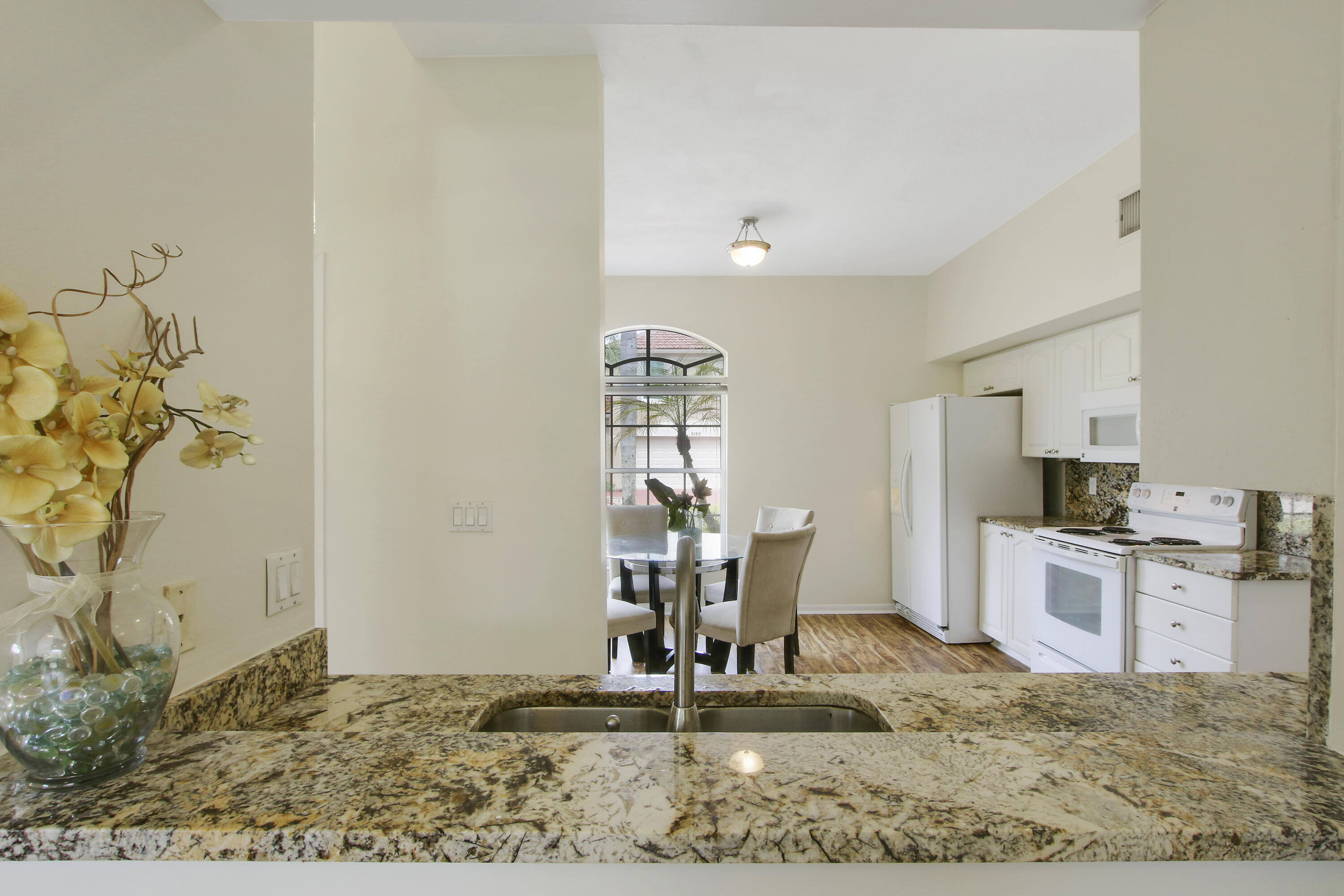 5166 Elpine Way Riviera Beach, FL 33418 - Photo 10 of 30 Kitchen