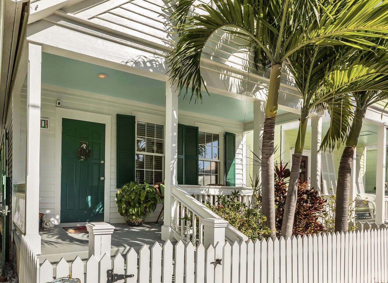 621 Elizabeth Street Key West, FL 33040 - Photo 1 of 37 621 ELIZABETH ST WEB-1