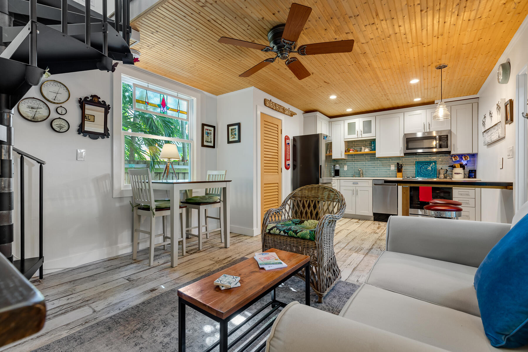 621 Elizabeth Street Key West, FL 33040 - Photo 28 of 37 621 ELIZABETH ST WEB-29