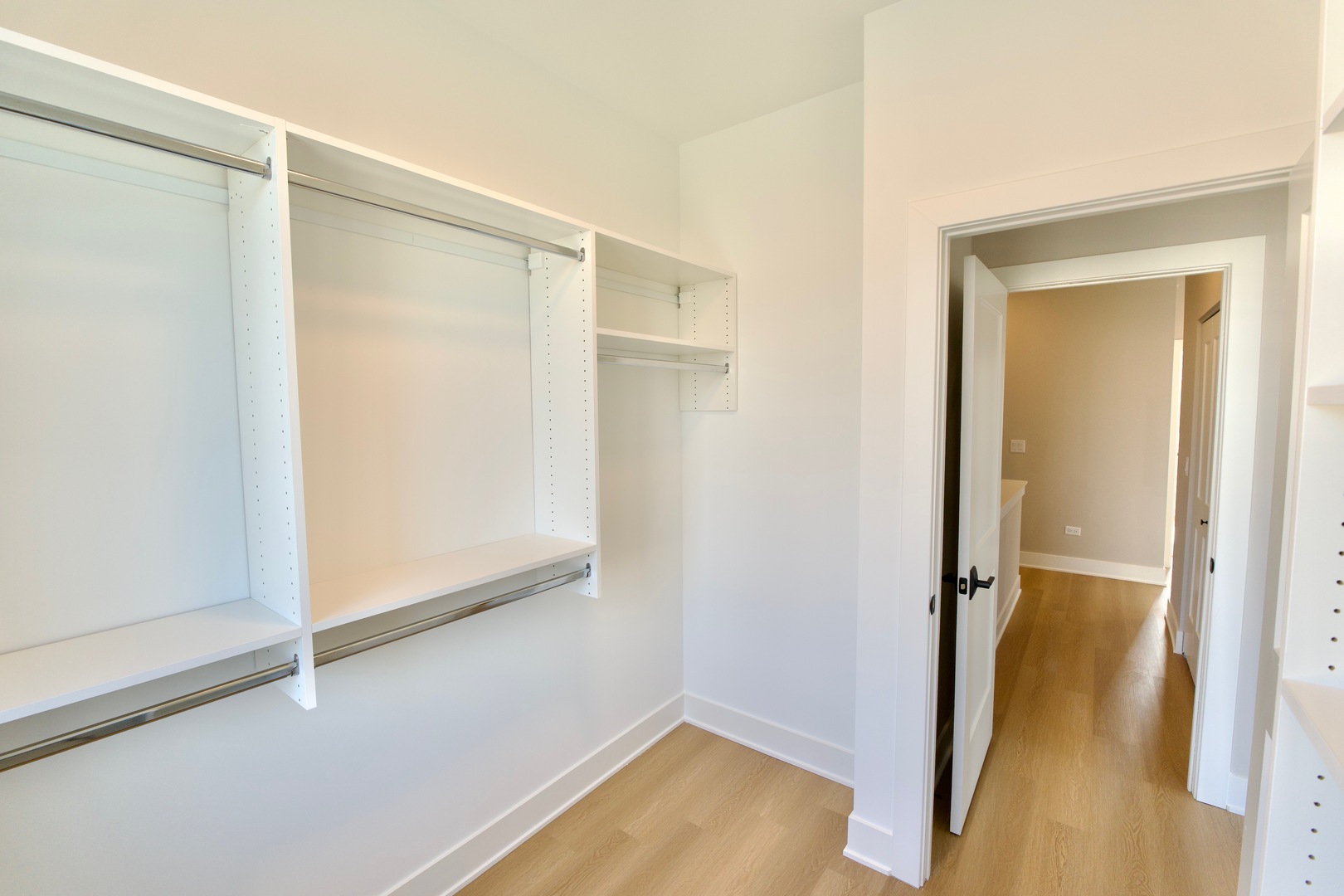 170 Pointe Drive, Unit 170 Northbrook, IL 60062 - Photo 14 of 23