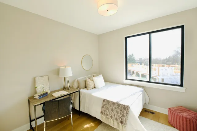 $4,295 | 170 Pointe Drive, Unit 170, Northbrook, IL 60062