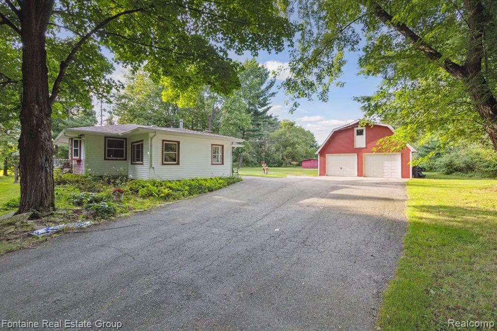 1591 East Wardlow Road Highland, MI 48356 - Photo 5 of 52 Gallery Image 5