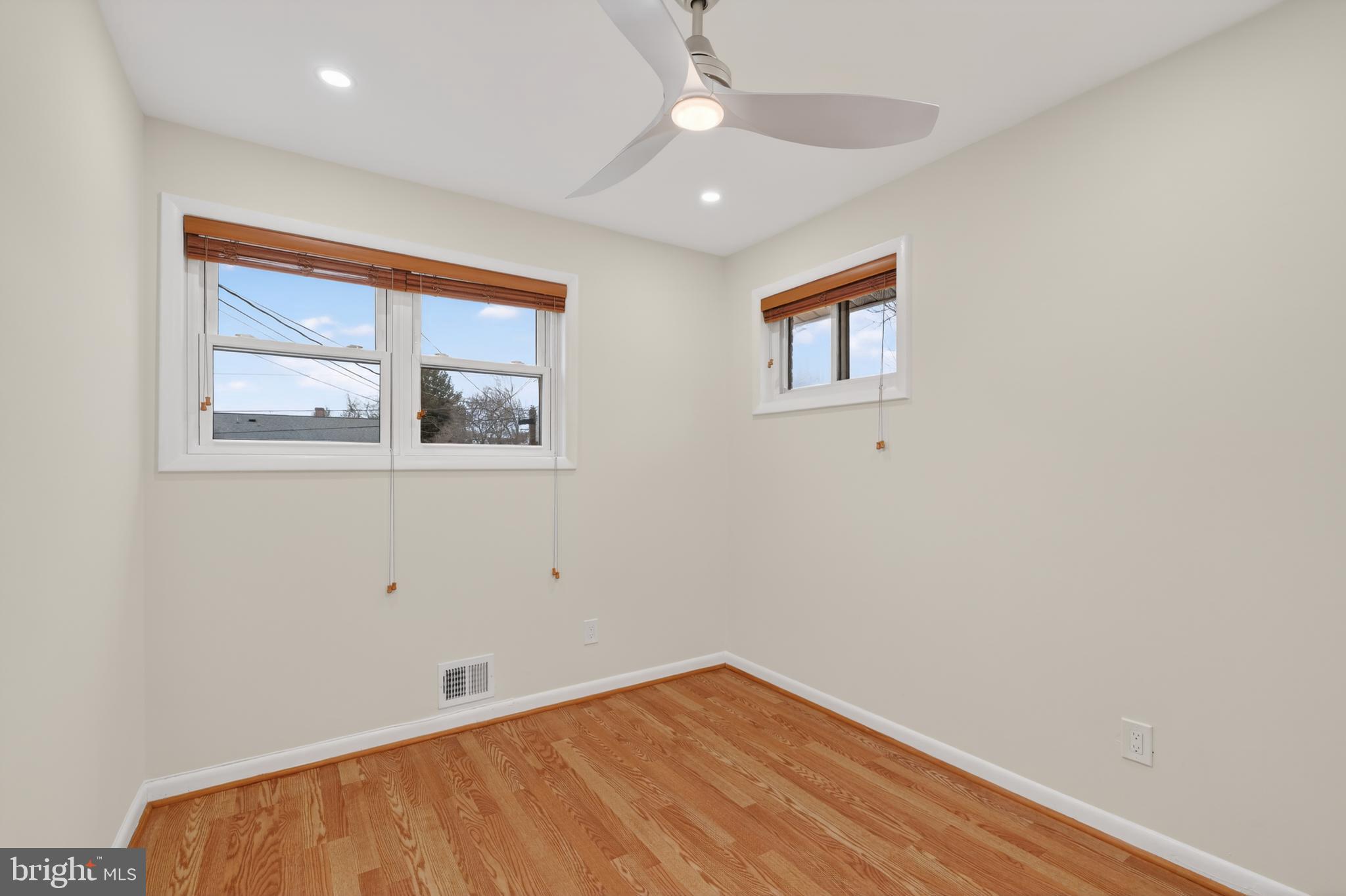 1132 Loxford Terrace Silver Spring, MD 20901 - Photo 16 of 30 an empty room with a window
