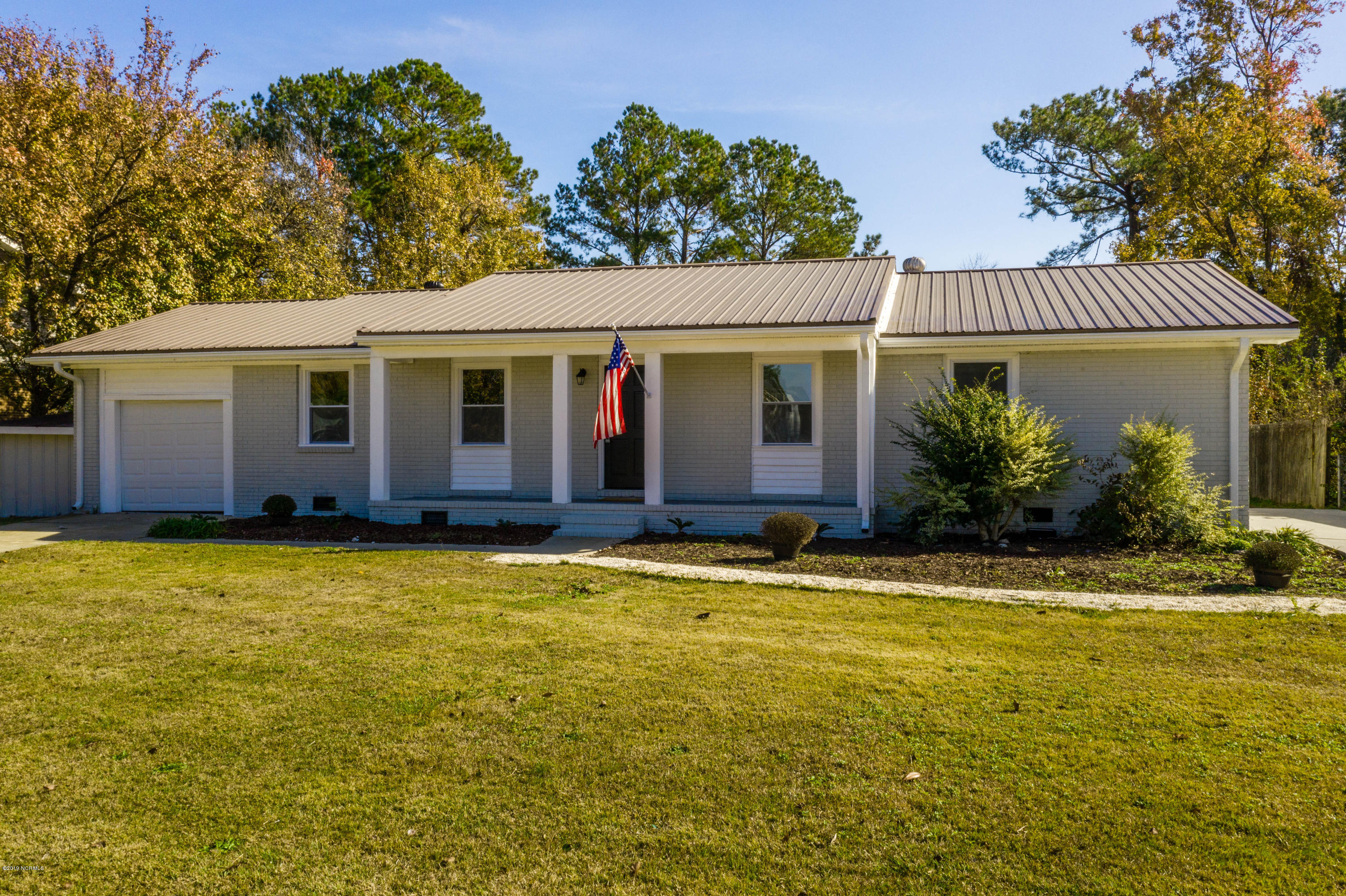 522 Winchester Road Jacksonville, NC 28546 - Photo 1 of 38 Front: 522 Winchester Rd
