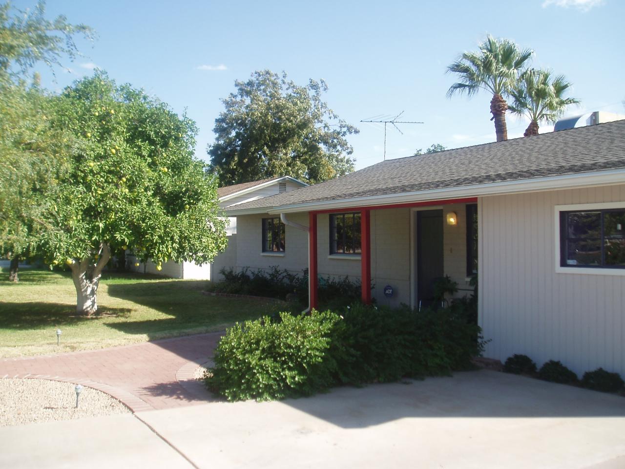 115 West Ruth Avenue Phoenix, AZ 85021 - Photo 1 of 18 Front View