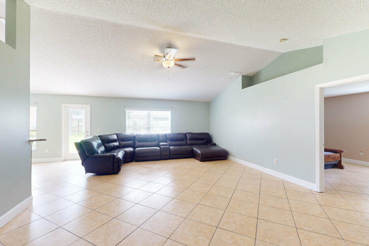 2518 Southwest Fair Isle Road Port St. Lucie, FL 34987 - Photo 6 of 19 2518 SW Fair Isle Rd