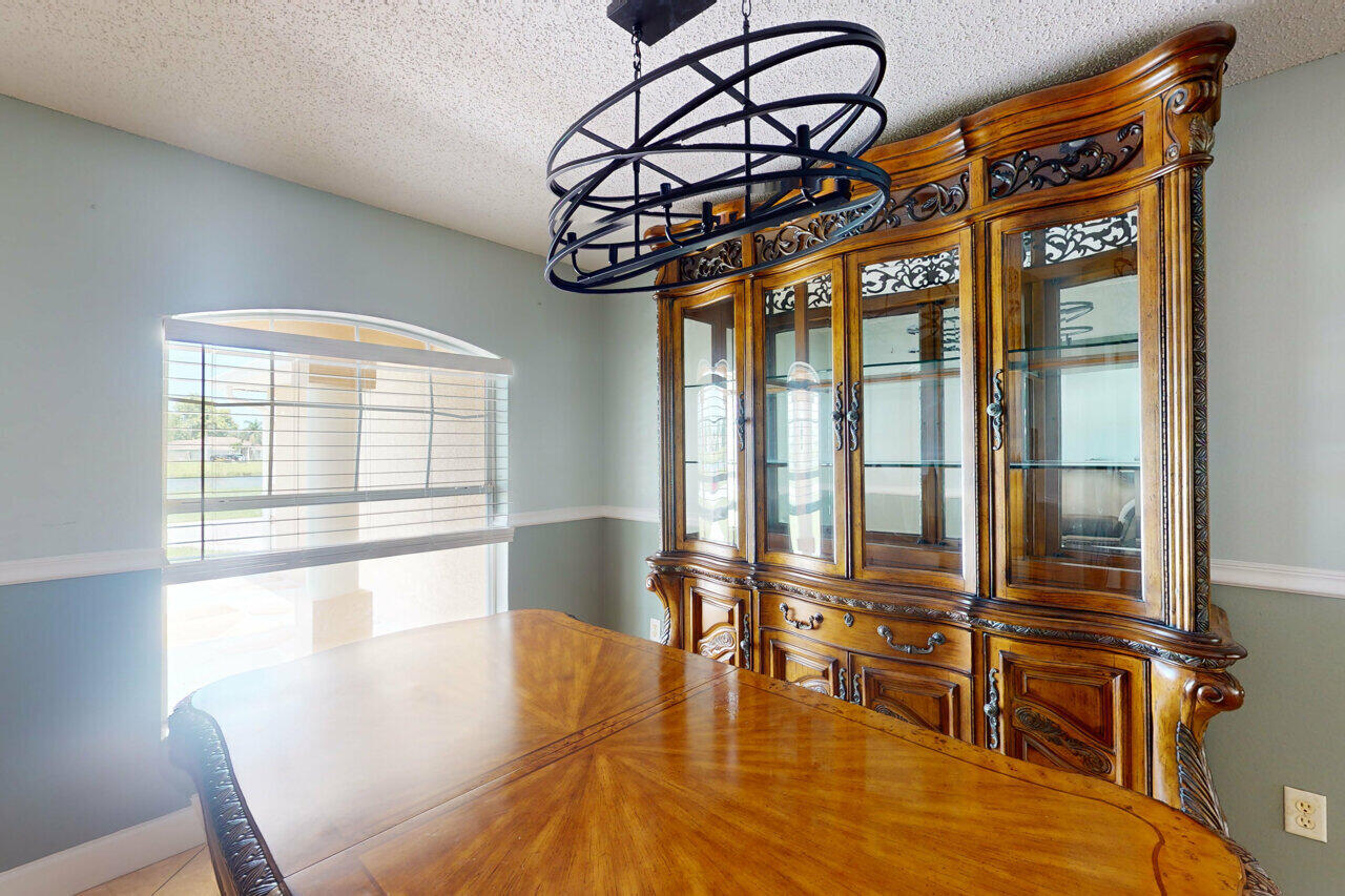 2518 Southwest Fair Isle Road Port St. Lucie, FL 34987 - Photo 9 of 19 2518 SW Fair Isle Rd