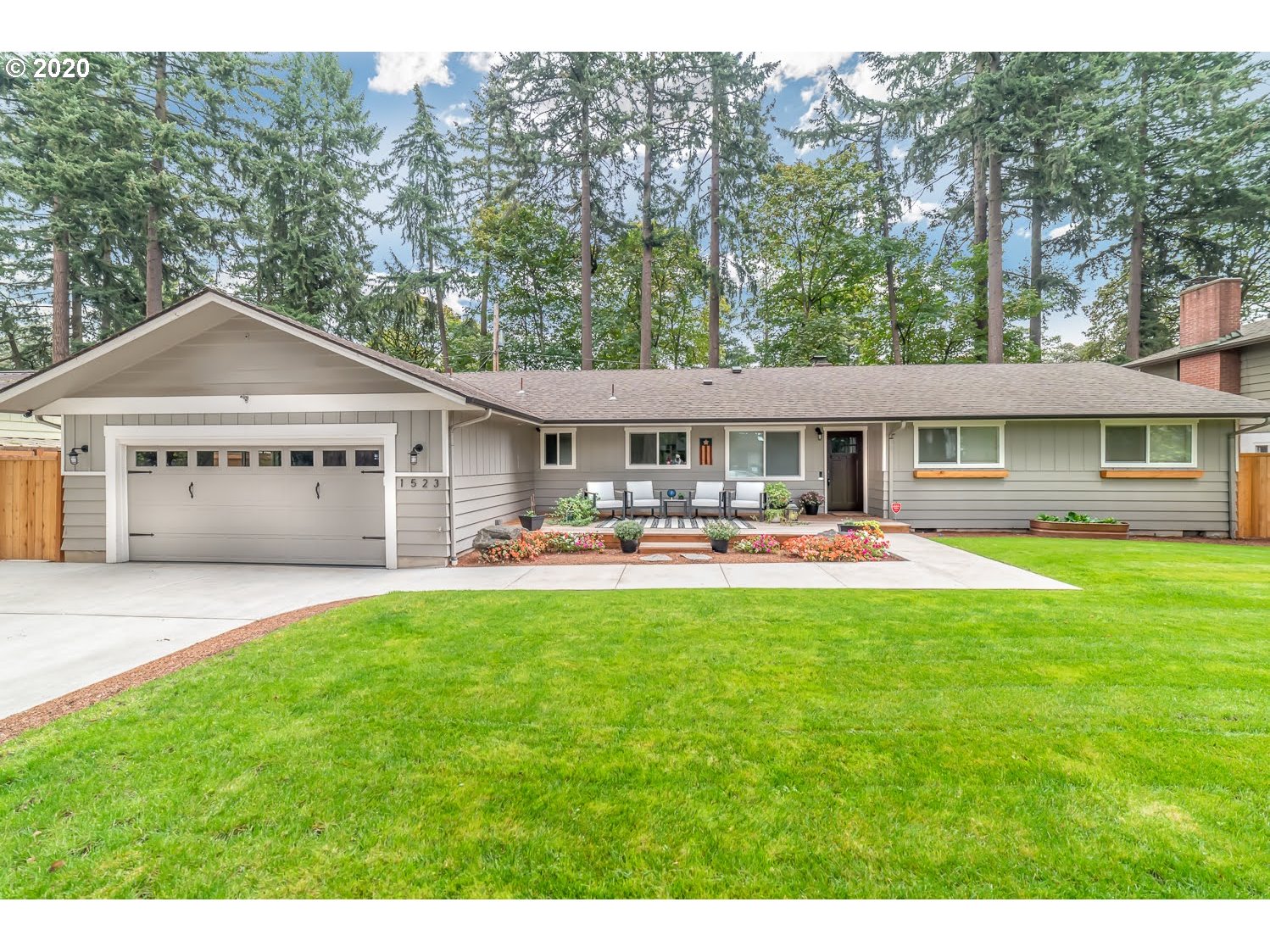 1523 Willagillespie Road Eugene, OR 97401 - Photo 1 of 31 Gallery Image 1