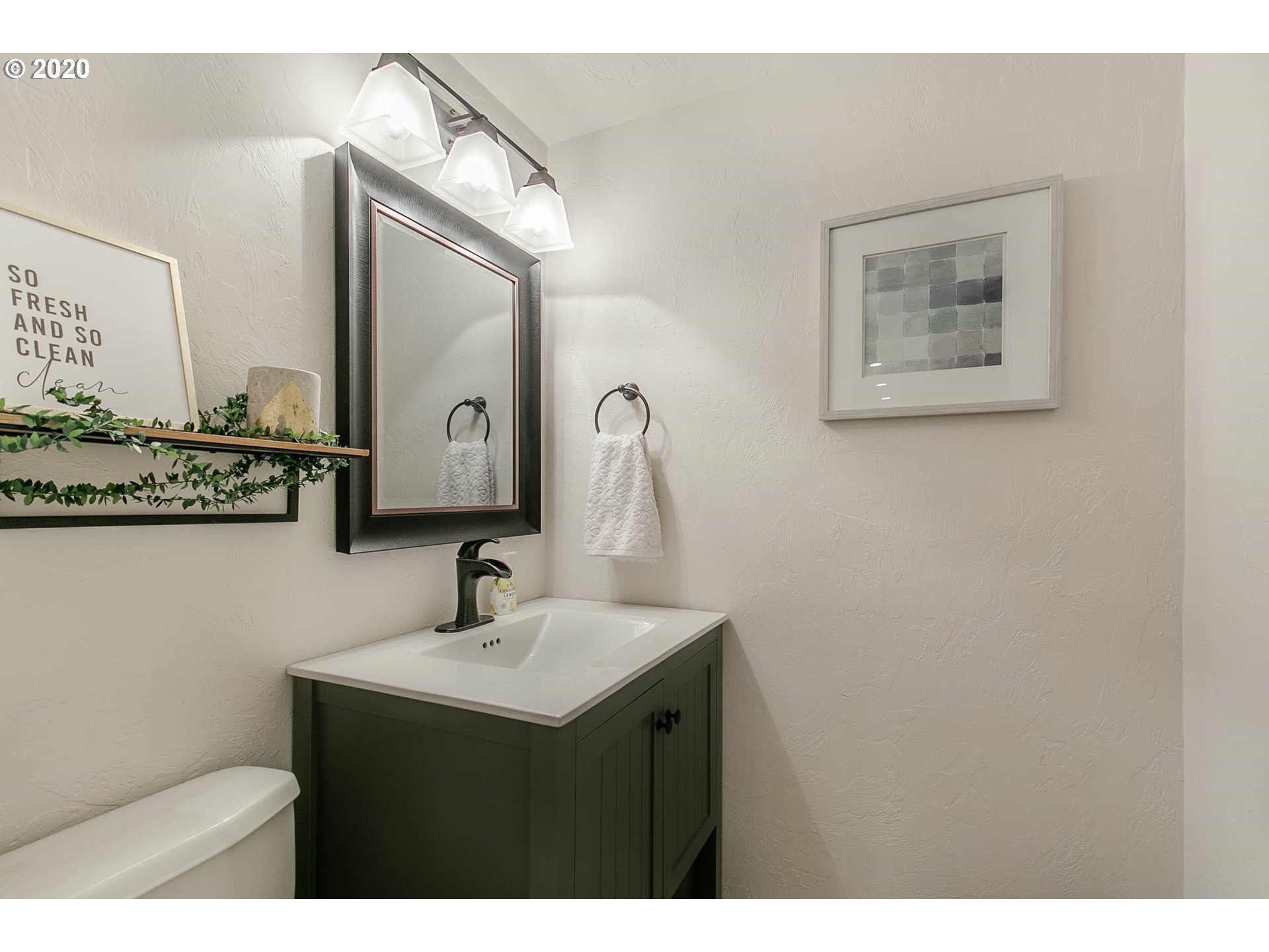 1523 Willagillespie Road Eugene, OR 97401 - Photo 29 of 31 Gallery Image 29