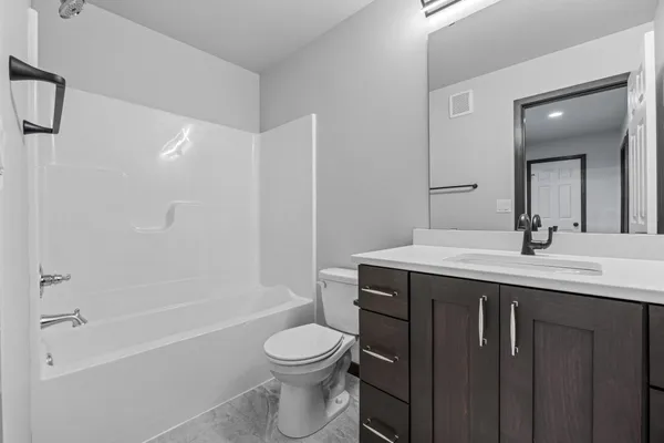 $516,900 | 10342 Burgundy Drive, Horace, ND 58047