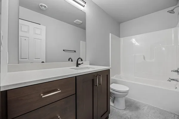 $516,900 | 10342 Burgundy Drive, Horace, ND 58047