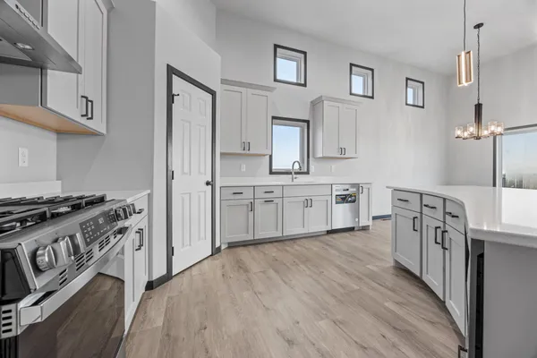 $516,900 | 10342 Burgundy Drive, Horace, ND 58047