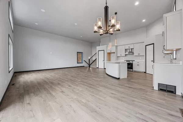 $516,900 | 10342 Burgundy Drive, Horace, ND 58047