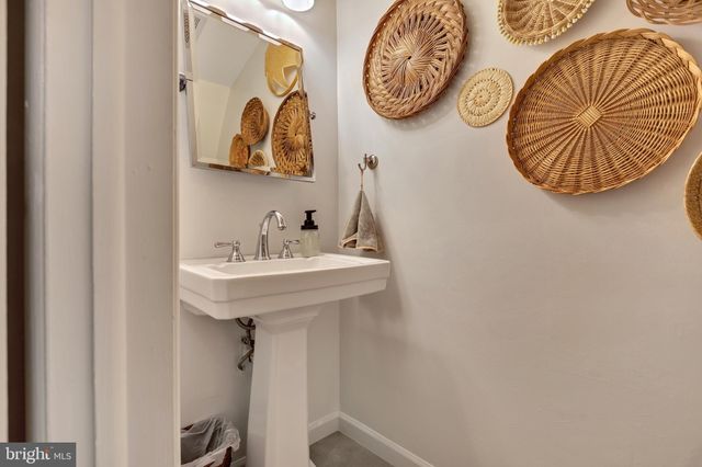 $237,000 | 3926 El Camino Place, Unit 8, Alexandria, VA 22309