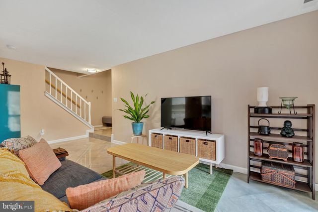 $237,000 | 3926 El Camino Place, Unit 8, Alexandria, VA 22309