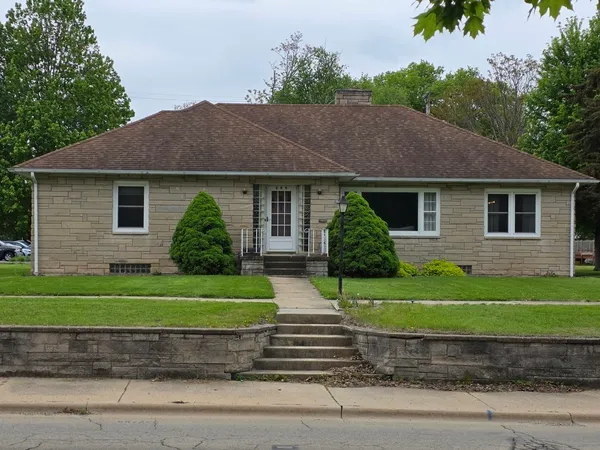 $224,900 | 209 West 2nd Street, Prophetstown, IL 61277