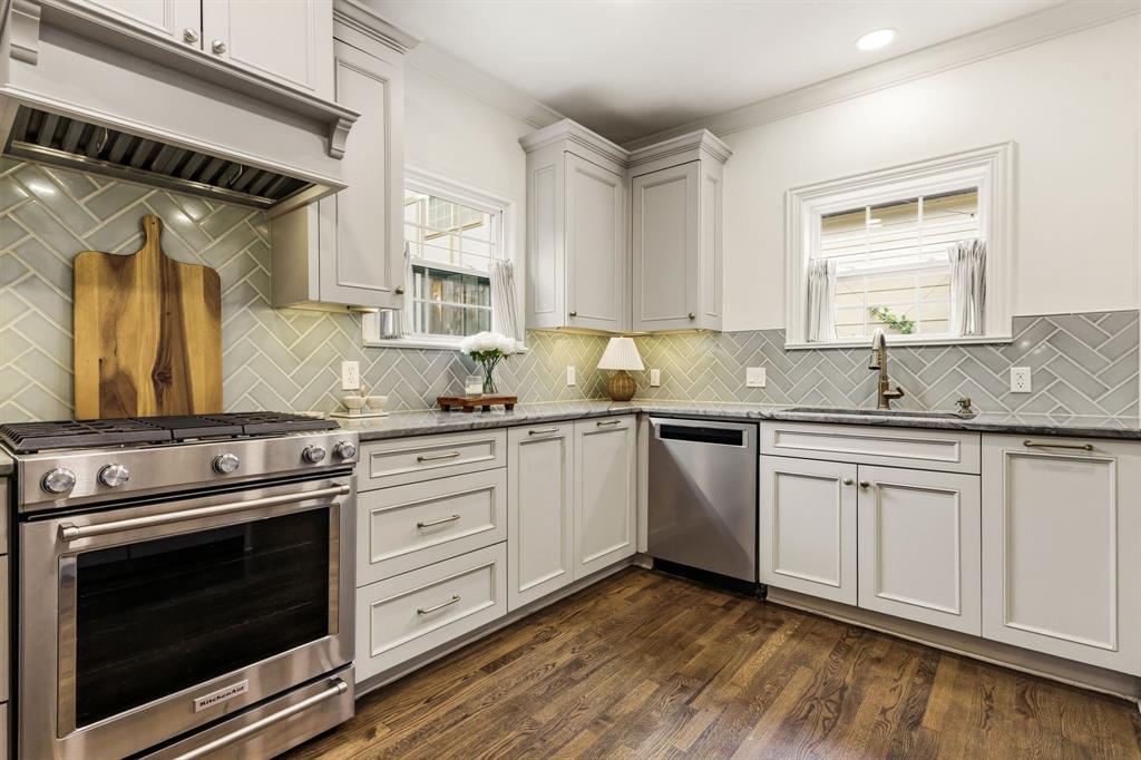 5451 Merrimac Avenue Dallas, TX 75206 - Photo 16 of 40