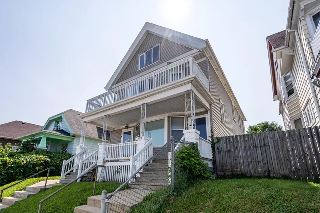 $1,695 | 3315 North Holton Street, Milwaukee, WI 53212