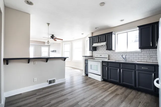 $1,695 | 3315 North Holton Street, Milwaukee, WI 53212