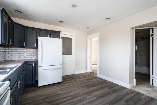 $1,695 | 3315 North Holton Street, Milwaukee, WI 53212