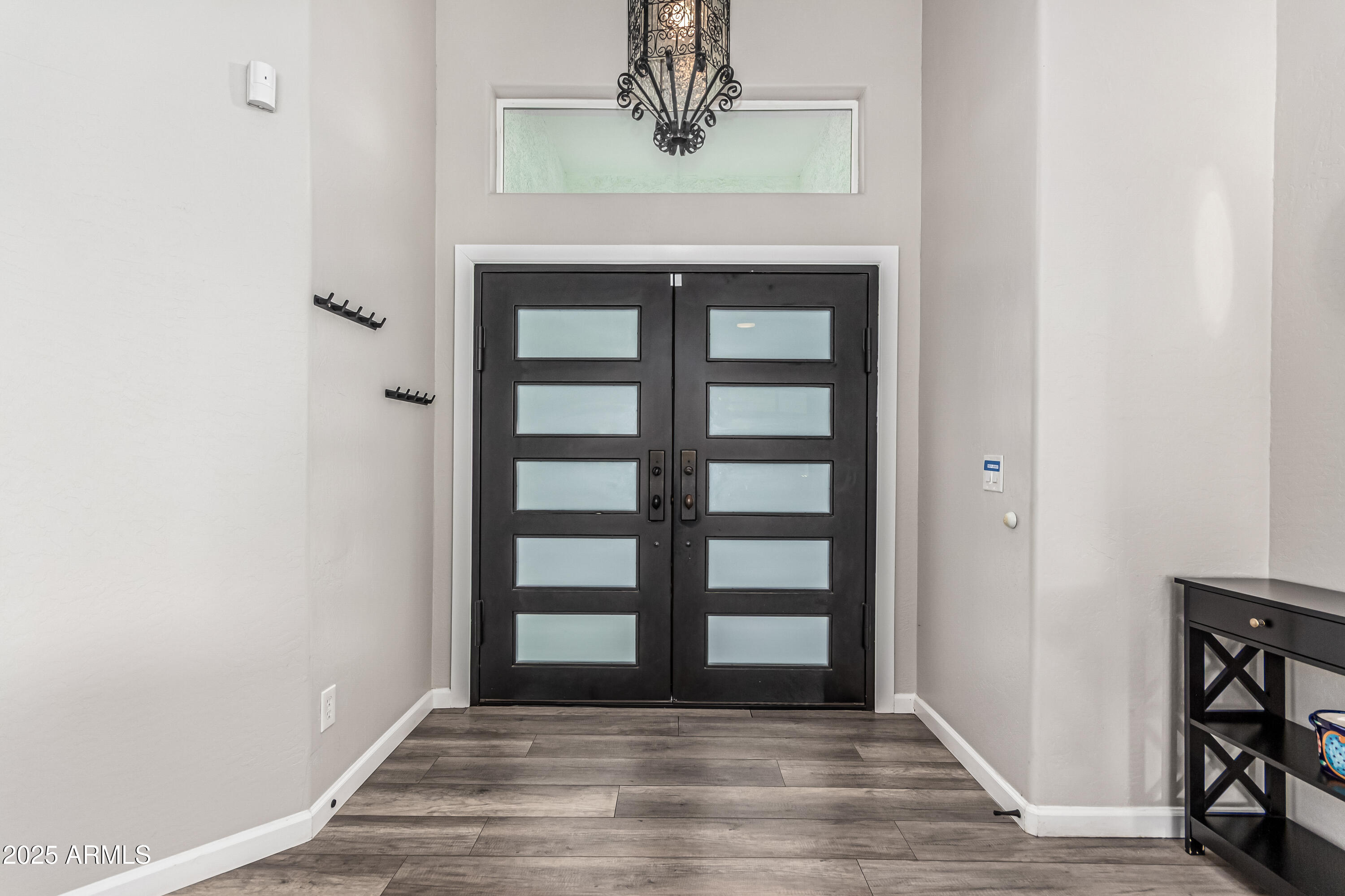 3438 North 30th Street Phoenix, AZ 85016 - Photo 2 of 27 Foyer