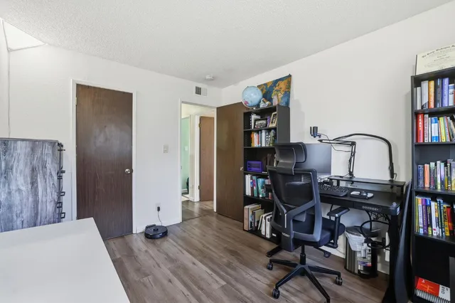 $265,000 | 9520 Emerald Park Drive, Unit 4, Elk Grove, CA 95624