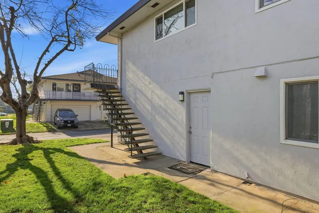 $265,000 | 9520 Emerald Park Drive, Unit 4, Elk Grove, CA 95624