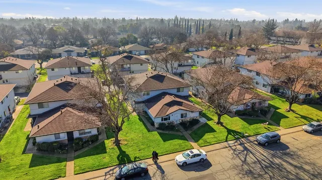 $265,000 | 9520 Emerald Park Drive, Unit 4, Elk Grove, CA 95624