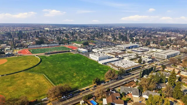 $265,000 | 9520 Emerald Park Drive, Unit 4, Elk Grove, CA 95624