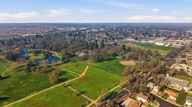 $265,000 | 9520 Emerald Park Drive, Unit 4, Elk Grove, CA 95624