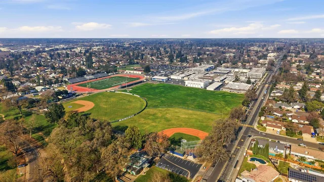 $265,000 | 9520 Emerald Park Drive, Unit 4, Elk Grove, CA 95624