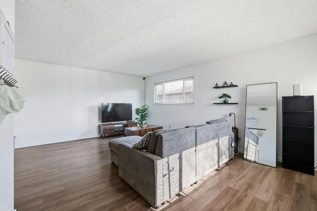 $265,000 | 9520 Emerald Park Drive, Unit 4, Elk Grove, CA 95624