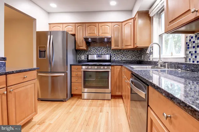 $708,000 | 3028 White Birch Court, Fairfax, VA 22031