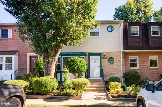 $708,000 | 3028 White Birch Court, Fairfax, VA 22031